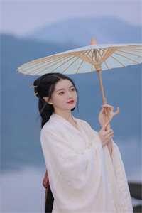 全章节穿成老太太，疯批女王在线洗白