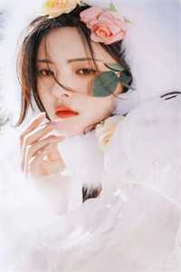 全集被抛弃深山，她成了狼王亲闺女
