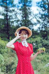 我在废土满级后，穿越荒年当女帝全文