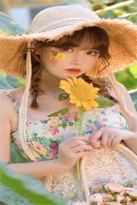 畅销巨作被捕入狱后，未婚夫带着新科技参加审判