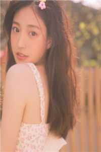精品离婚后，傲娇大佬日日缠着她