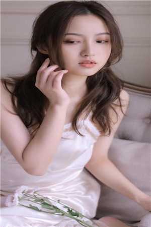 精品小说被聘为妃后，傲娇王爷赔上一生