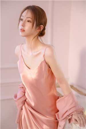 带着空间修炼后，她成了名门女将精选全文