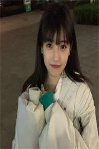 沙雕女配穿书后，成了黑红第一人