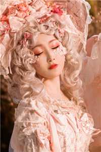 呜呼！闺蜜哥哥太撩人，她抱紧不撒手