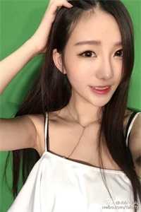 精品离婚后，傲娇大佬日日缠着她