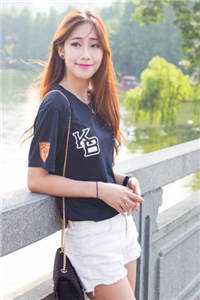 精品女配觉醒：她成了第一女首富