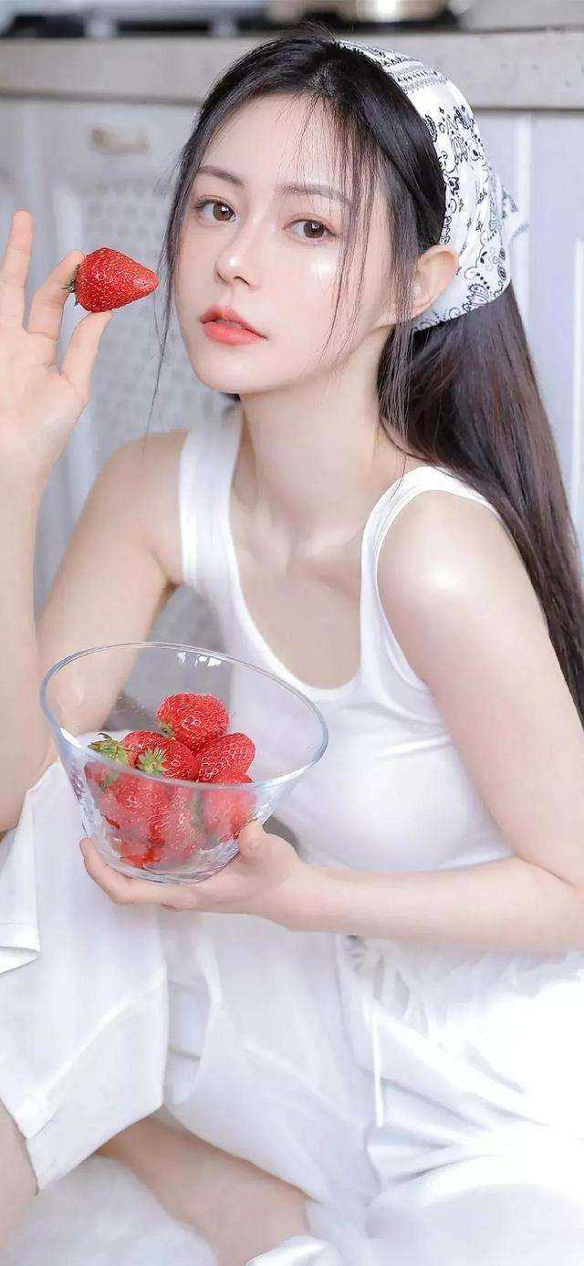 穿书七零撩糙汉，她被捧在心尖上了全文版