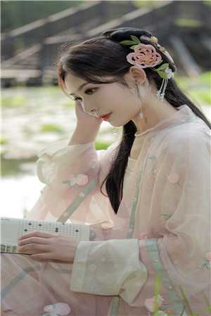 初恋女神别沾边，这世他不爱了文章精选阅读
