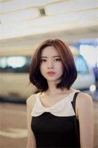 热门小说婚礼现场，前男友哭着求我回头