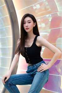 全文末世前疯狂捞物资，女神们都看我脸色过活