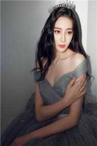 精品给女霸总送外卖后，我入赘豪门了
