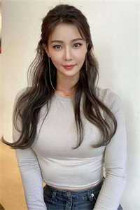 海王悔婚当日，美貌教授求娶我短篇小说