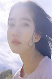 全集阅读末世前疯狂捞物资，女神们都看我脸色过活