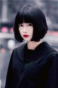 放下执念，选择默默陪伴十年的她长篇小说阅读