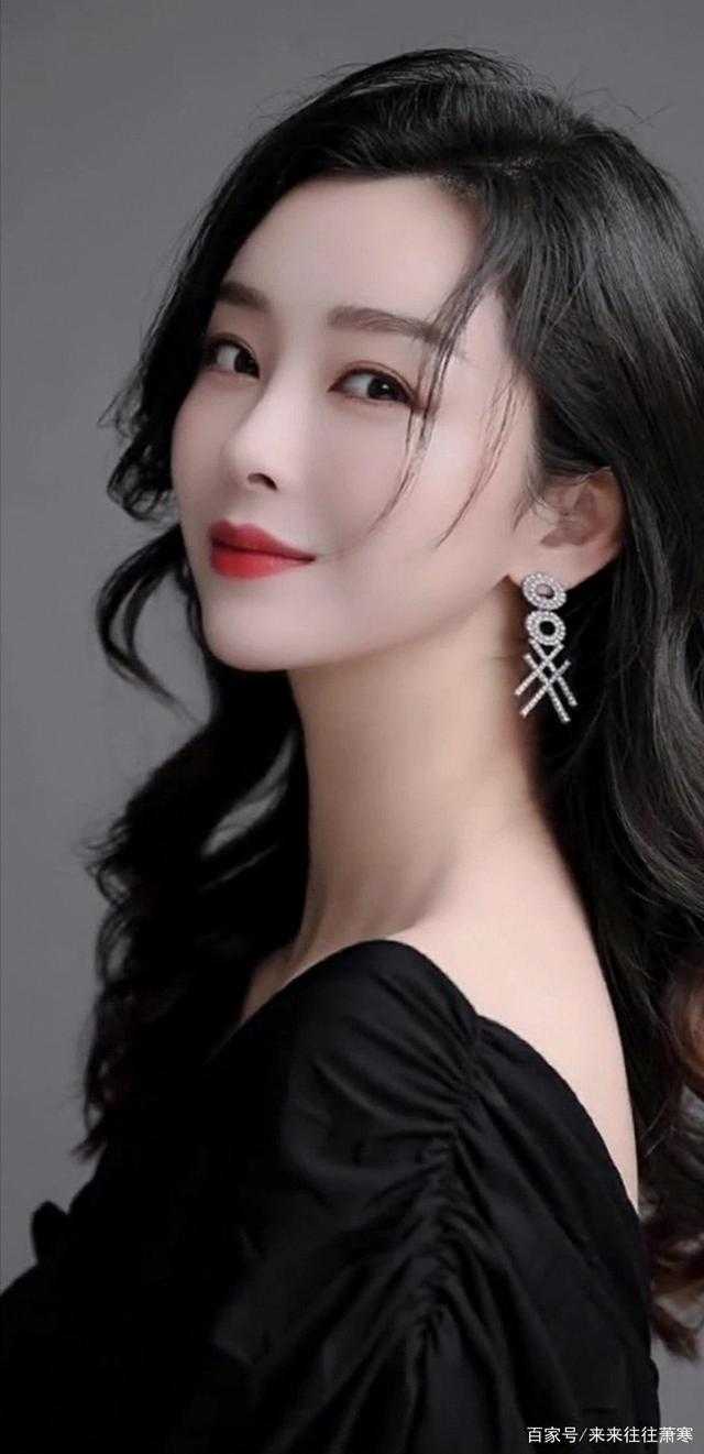 王爷别虐了，花魁她已有夫君了小说