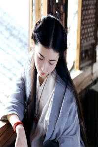 畅销书目夫人她一心搞事业，世子赢麻了