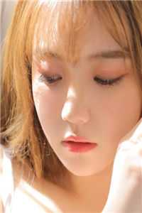 召唤百万大军，女帝给我削苹果热门小说