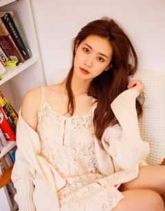 精品不当舔狗后，拜金女神跟我谈感情