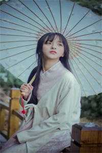 精选篇章阅读继承人下神坛，成了她裙下臣