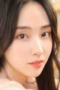 三国：开局被塞美人，这主公值