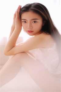 半边梨花压海棠