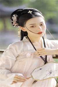 神霄剑修：哥这苟王手握七剑成最强
