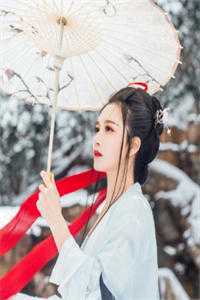两次人生：她靠炼丹术拿捏各大豪门