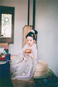 被凶狠屠夫捡回家后，娇娇贵女三胎了