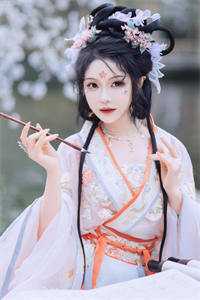 精品离婚后，夫人马甲藏不住了