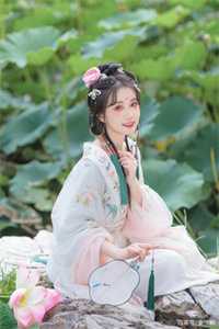 完整作品炮灰女配她成了团宠