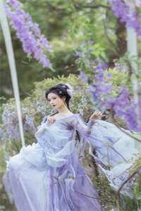 精品推介为了活命，娇软美人不择手段