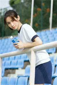 小包子一招手，五个大佬哥哥迎她回家