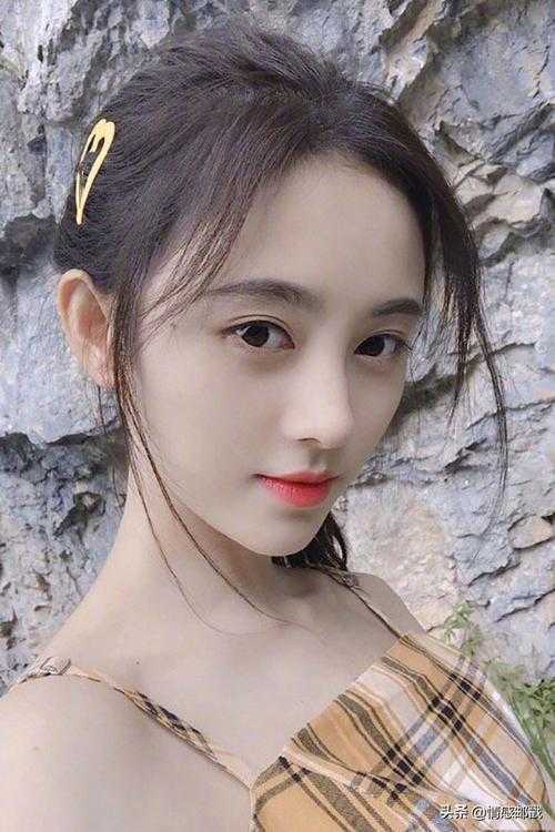嫁给短命相公后，娇妻除魔业务忙畅销书籍