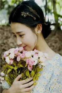 完整文本活成前任白月光后，她桃花朵朵开