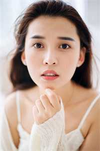 活成前任白月光后，她桃花朵朵开文章精选