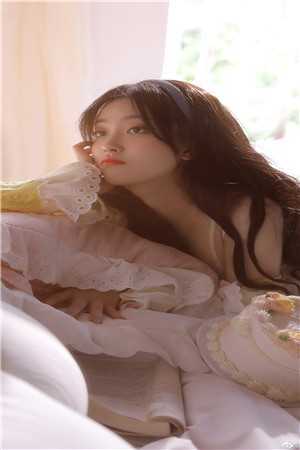 完整文集活成前任白月光后，她桃花朵朵开