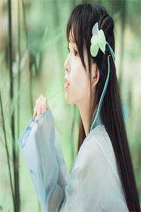 全章节活成前任白月光后，她桃花朵朵开
