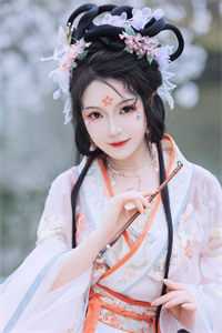 活成前任白月光后，她桃花朵朵开文章全文
