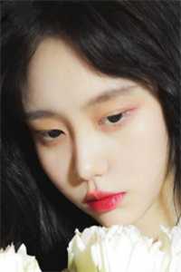 长篇小说活成前任白月光后，她桃花朵朵开
