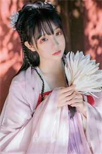 活成前任白月光后，她桃花朵朵开全集小说推荐