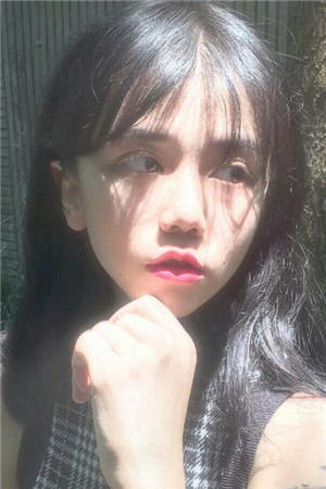 精彩小说女权至上！家有六个美男是什么体验