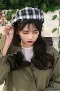 活成前任白月光后，她桃花朵朵开