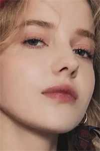 意识觉醒后，我变成女主了？