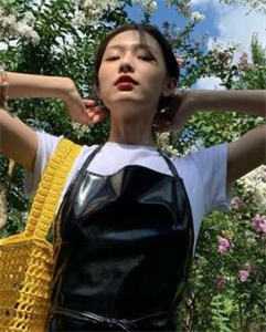 贵妃将我虐待致死后，暴君杀疯了凝儿薛贵妃全文+番茄
