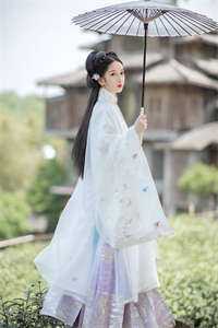 星晚何以慕思年