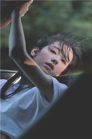 《镜花不比人间月:聂元峥曲云娘林汐汐》:大
