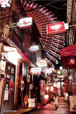 结婚当天，他在特殊部位纹上前任名字