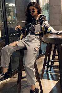 大年初二，我给丈夫一家喂了泻药全文佳佳江豪