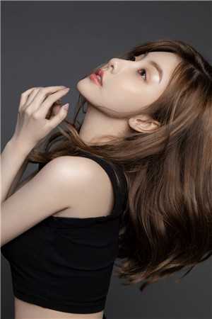 保姆跟她女儿毁我容，还妄想嫁给我爸